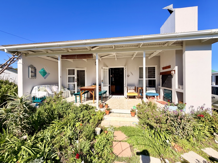 2 Bedroom Property for Sale in Sandbaai Western Cape